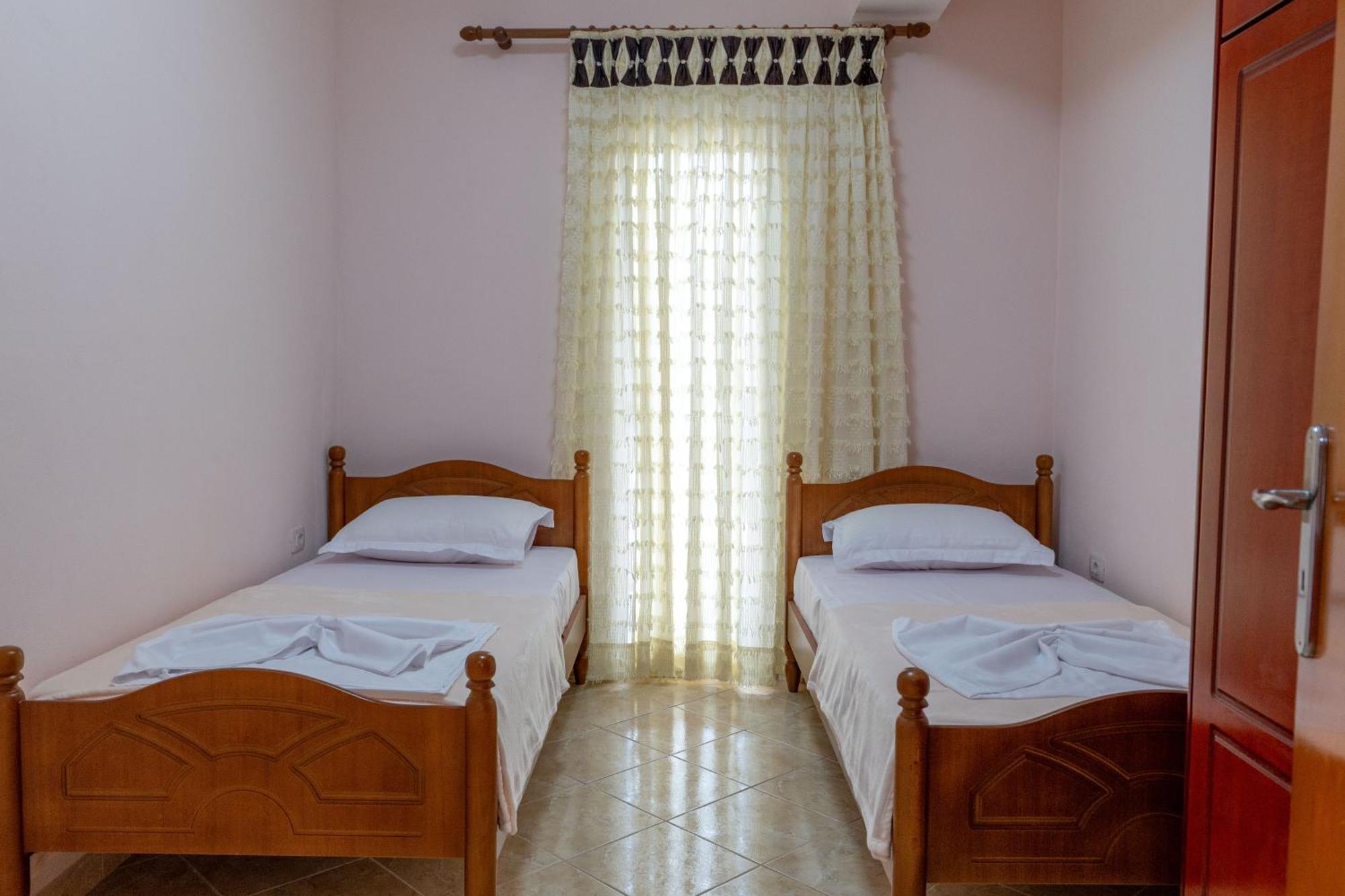 Villa Kale Sarandë Exterior foto
